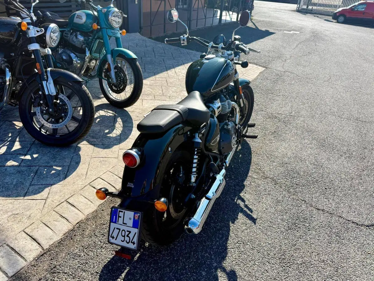 Royal Enfield Super Meteor 650 (2023 - 26) (5)