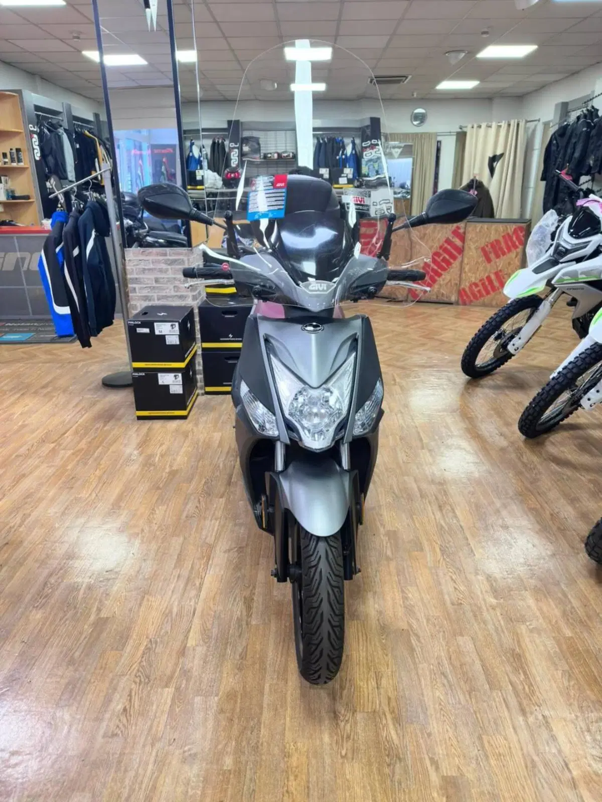 Kymco Agility 150i R16 + ABS (2017 - 20) (6)