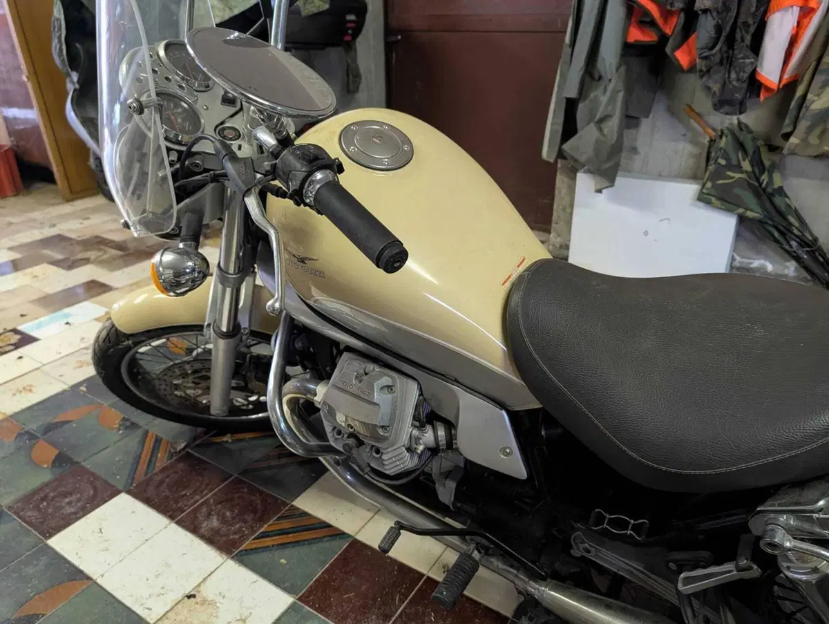 Moto Guzzi Nevada 750 Club (2002 - 06) (12)