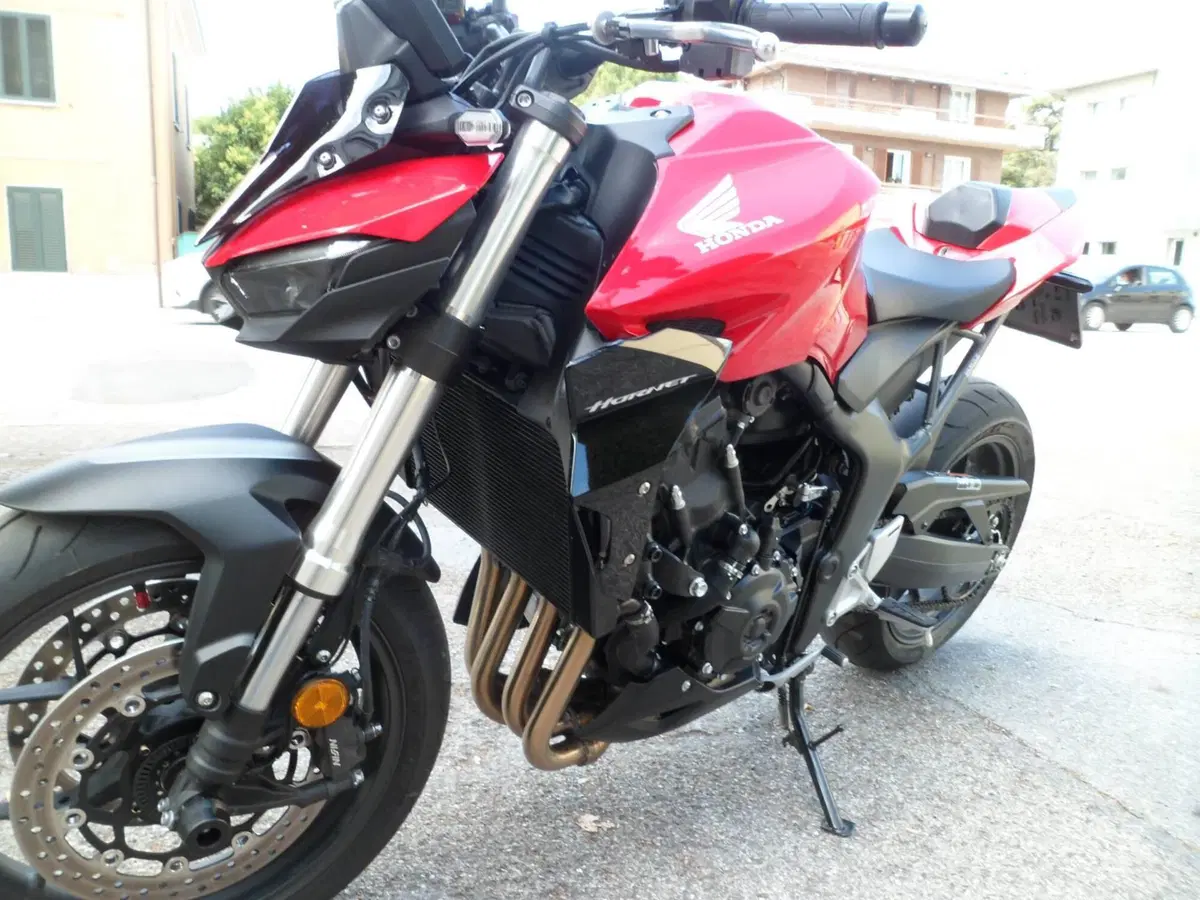 Honda CB 1000 Hornet (2025 - 26) (3)
