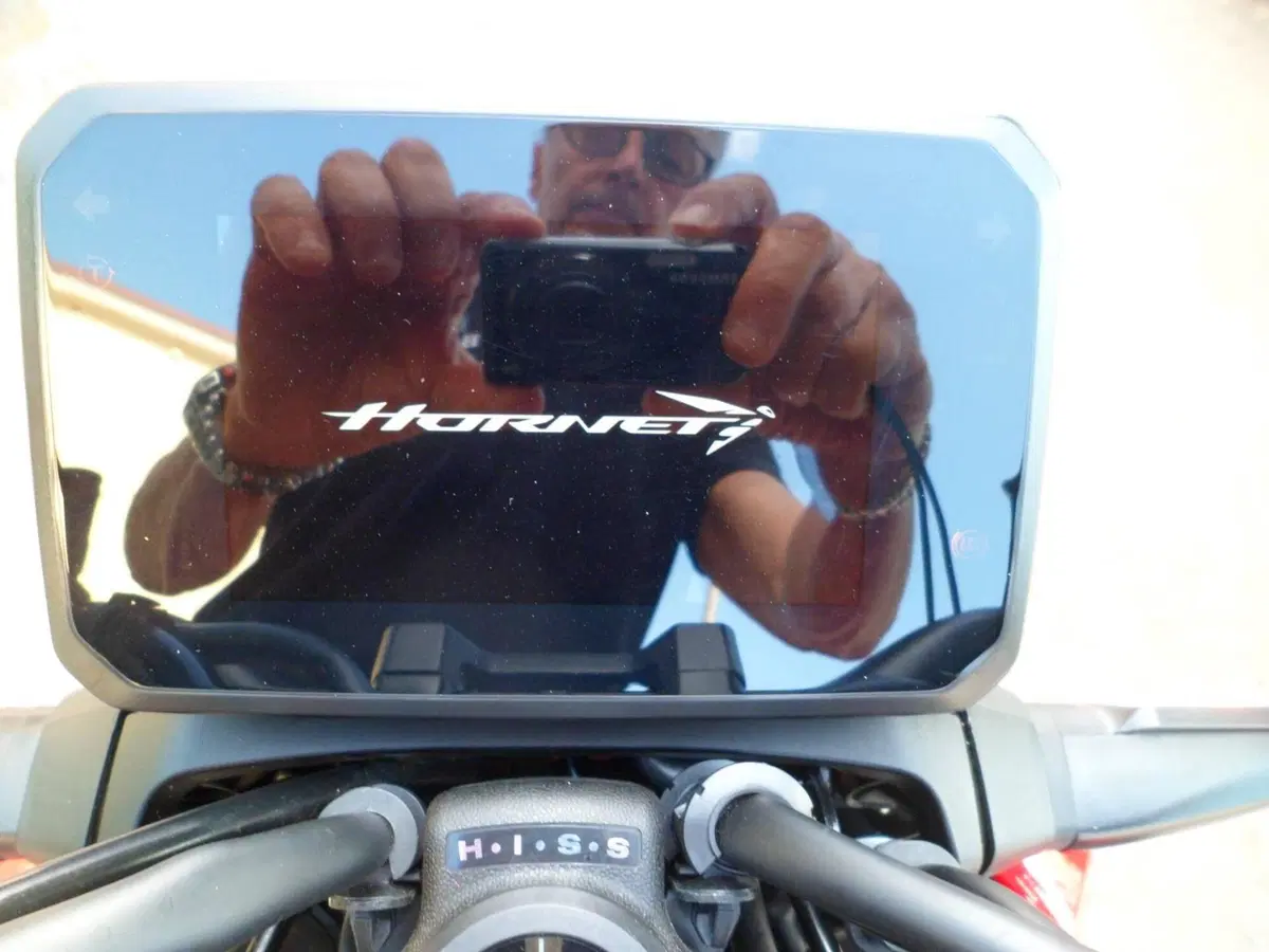 Honda CB 1000 Hornet (2025 - 26) (6)