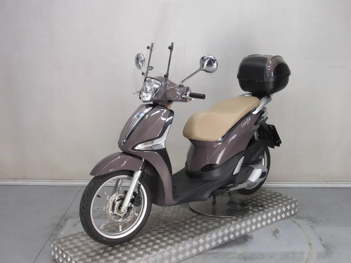 Piaggio Liberty 125 ABS (2017 - 20) (4)