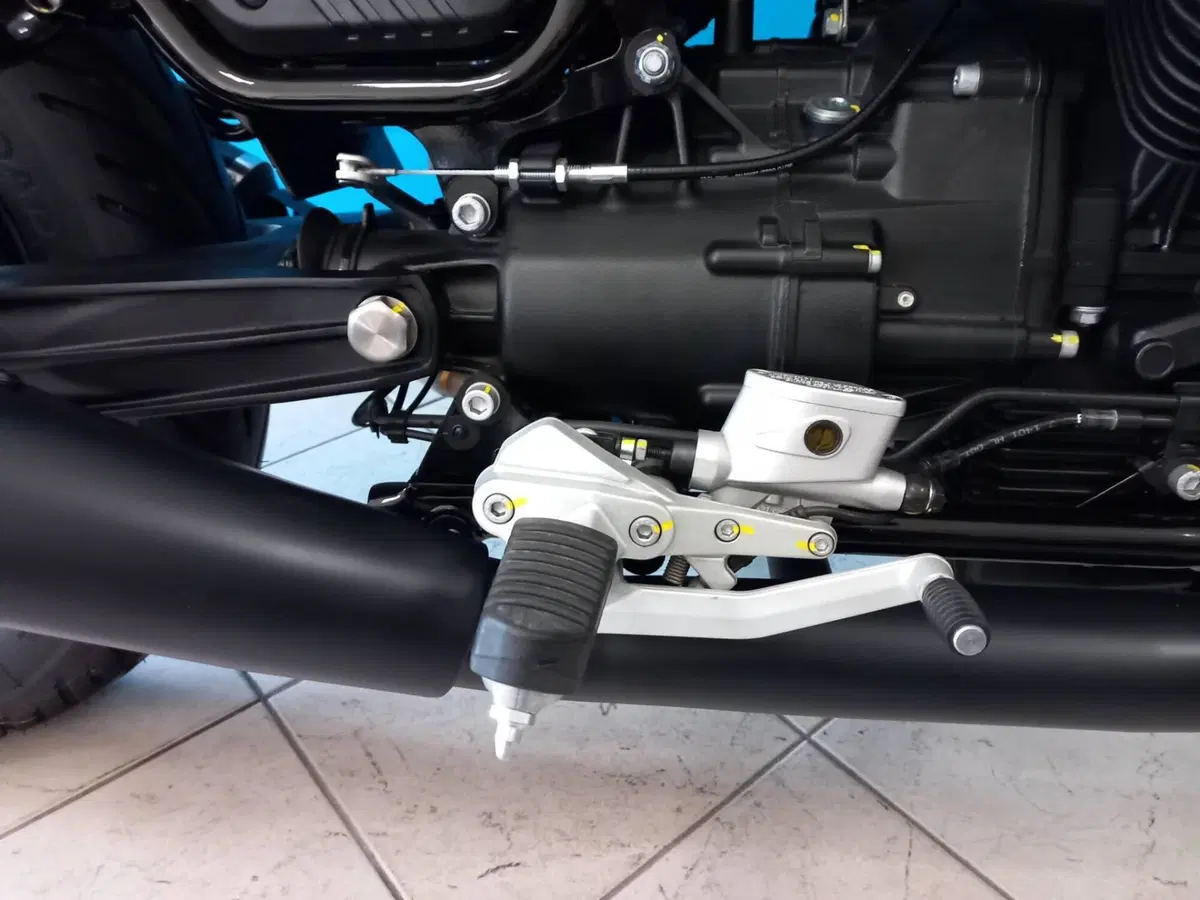 Moto Guzzi V7 Stone Special Edition (2022 - 25) (16)
