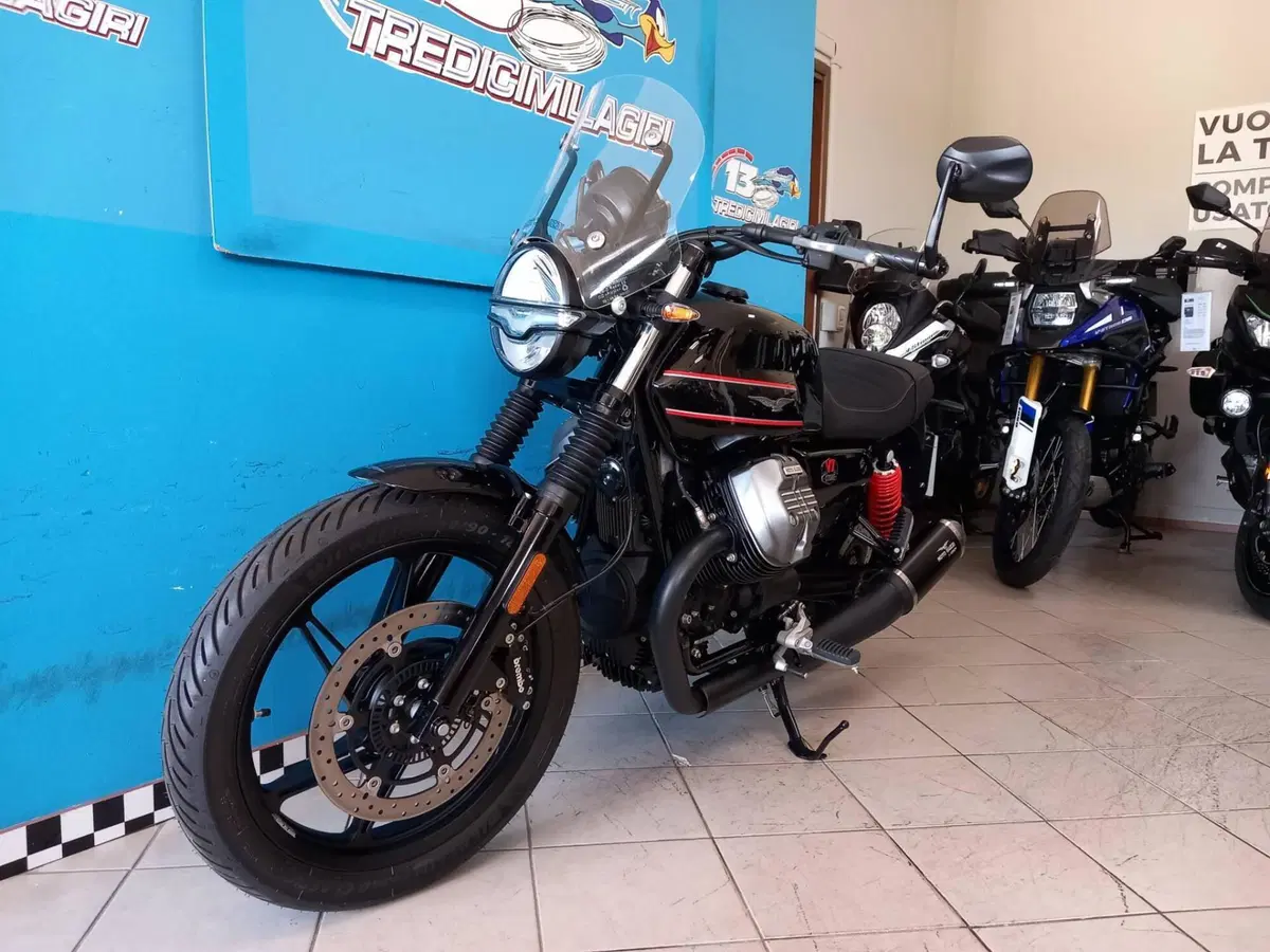 Moto Guzzi V7 Stone Special Edition (2022 - 25) (5)