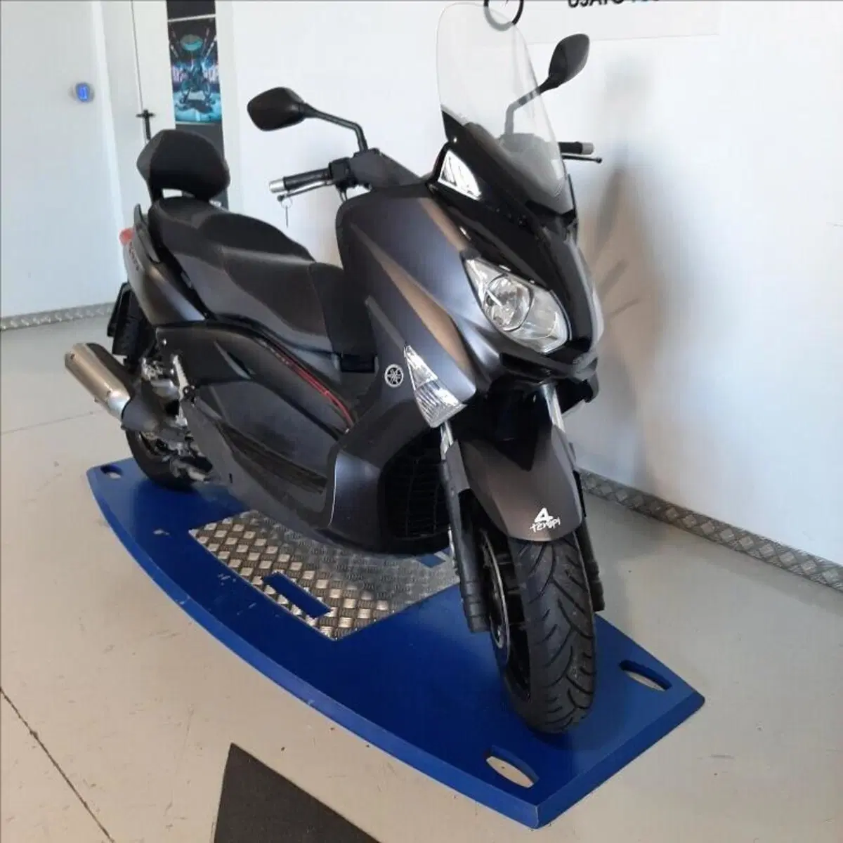 Yamaha X-Max 250 Sport (2011 - 13) (2)