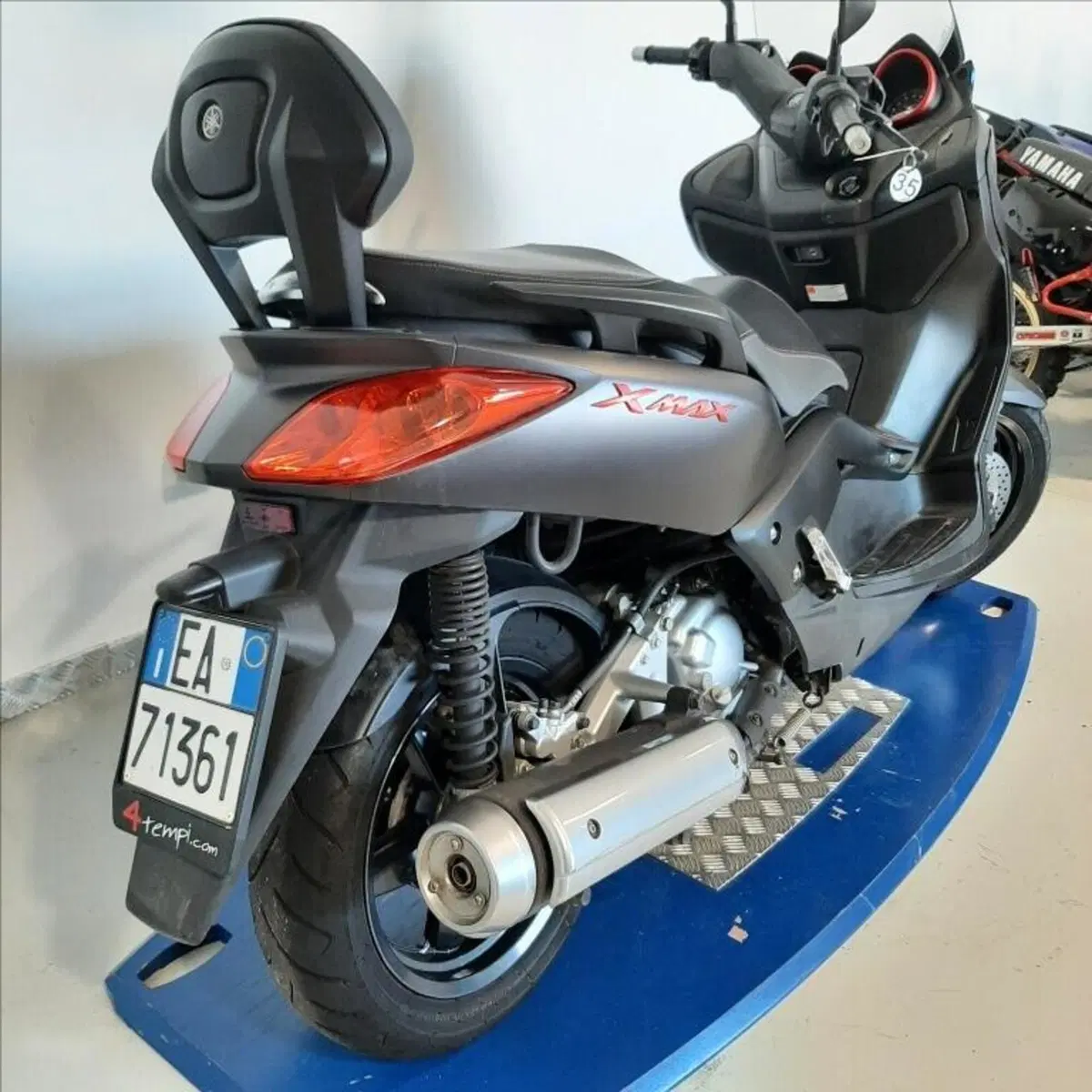 Yamaha X-Max 250 Sport (2011 - 13) (6)