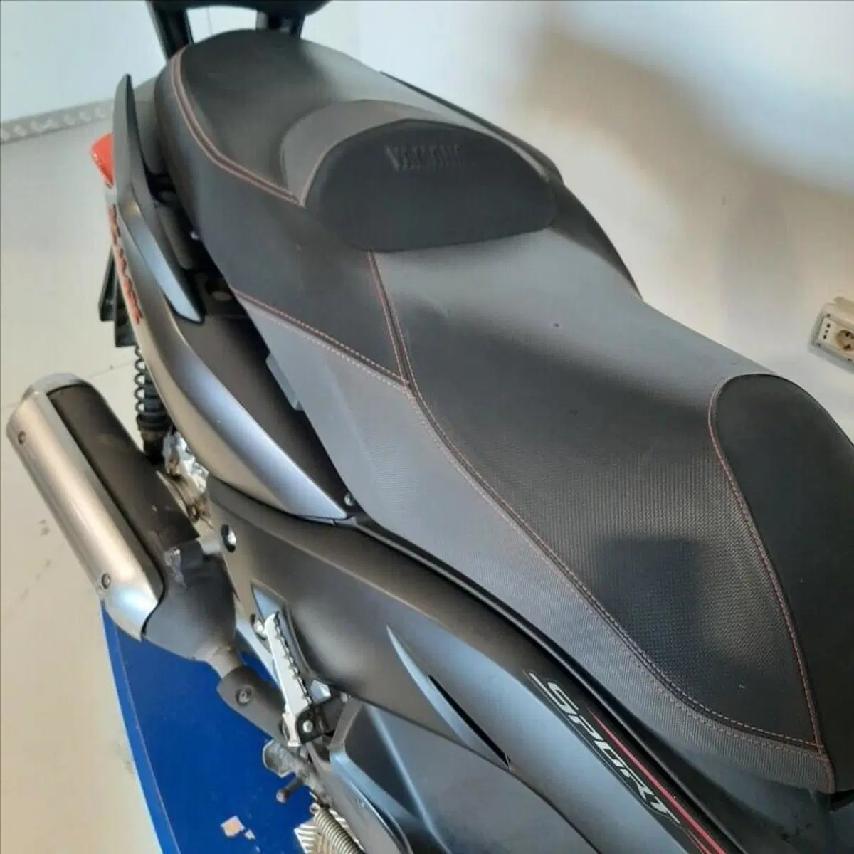Yamaha X-Max 250 Sport (2011 - 13) (9)