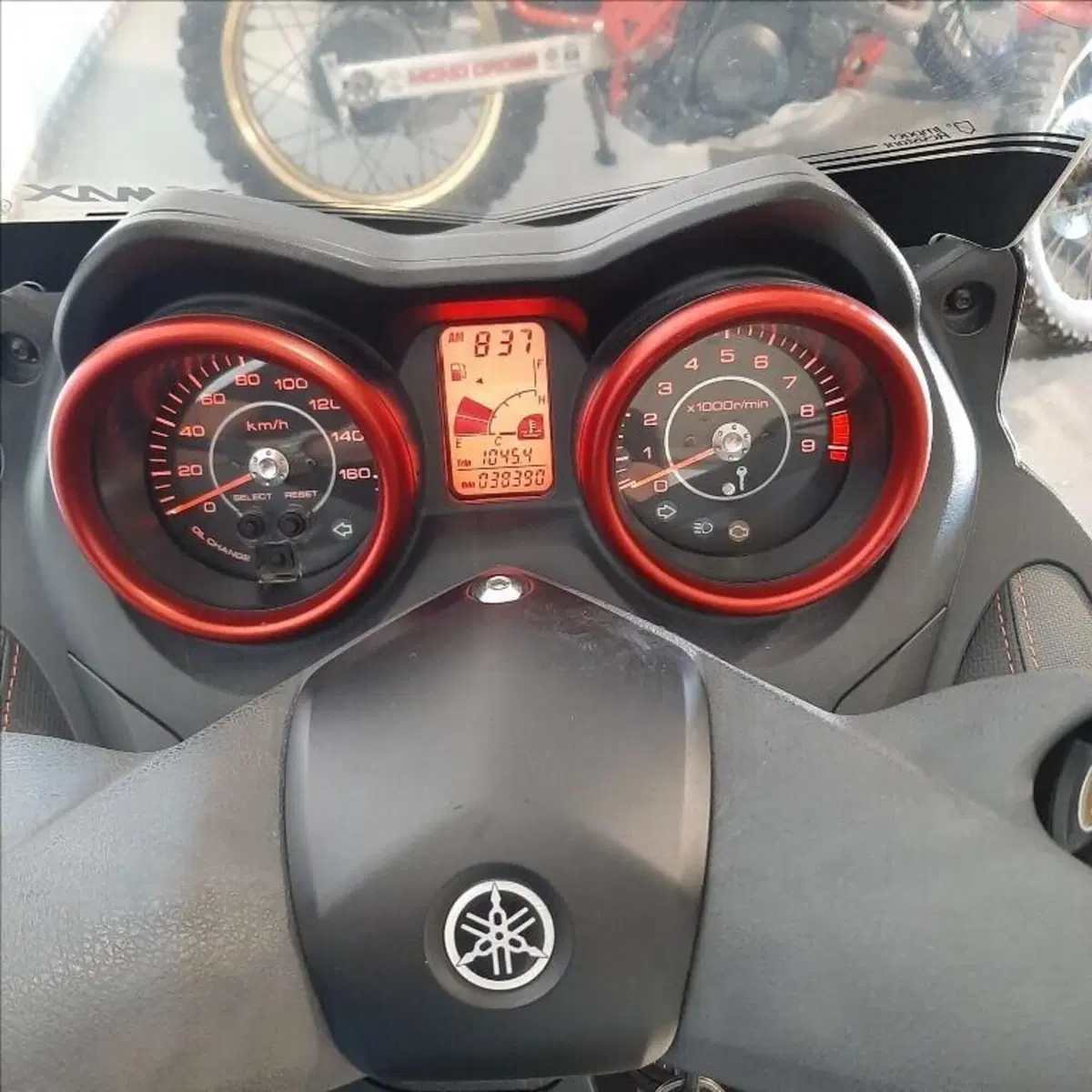 Yamaha X-Max 250 Sport (2011 - 13) (11)