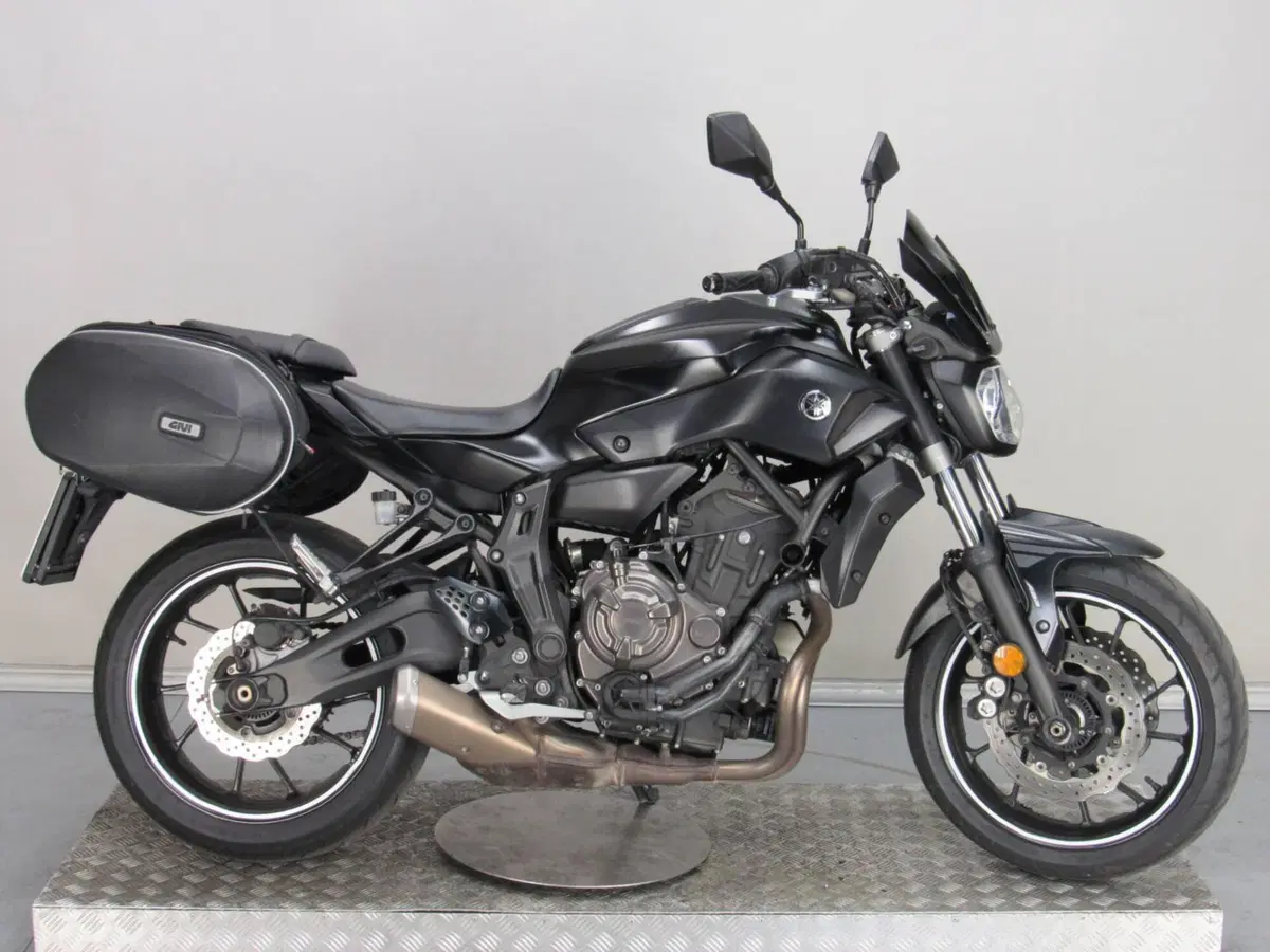 Yamaha MT-07 (2017 - 18) (2)