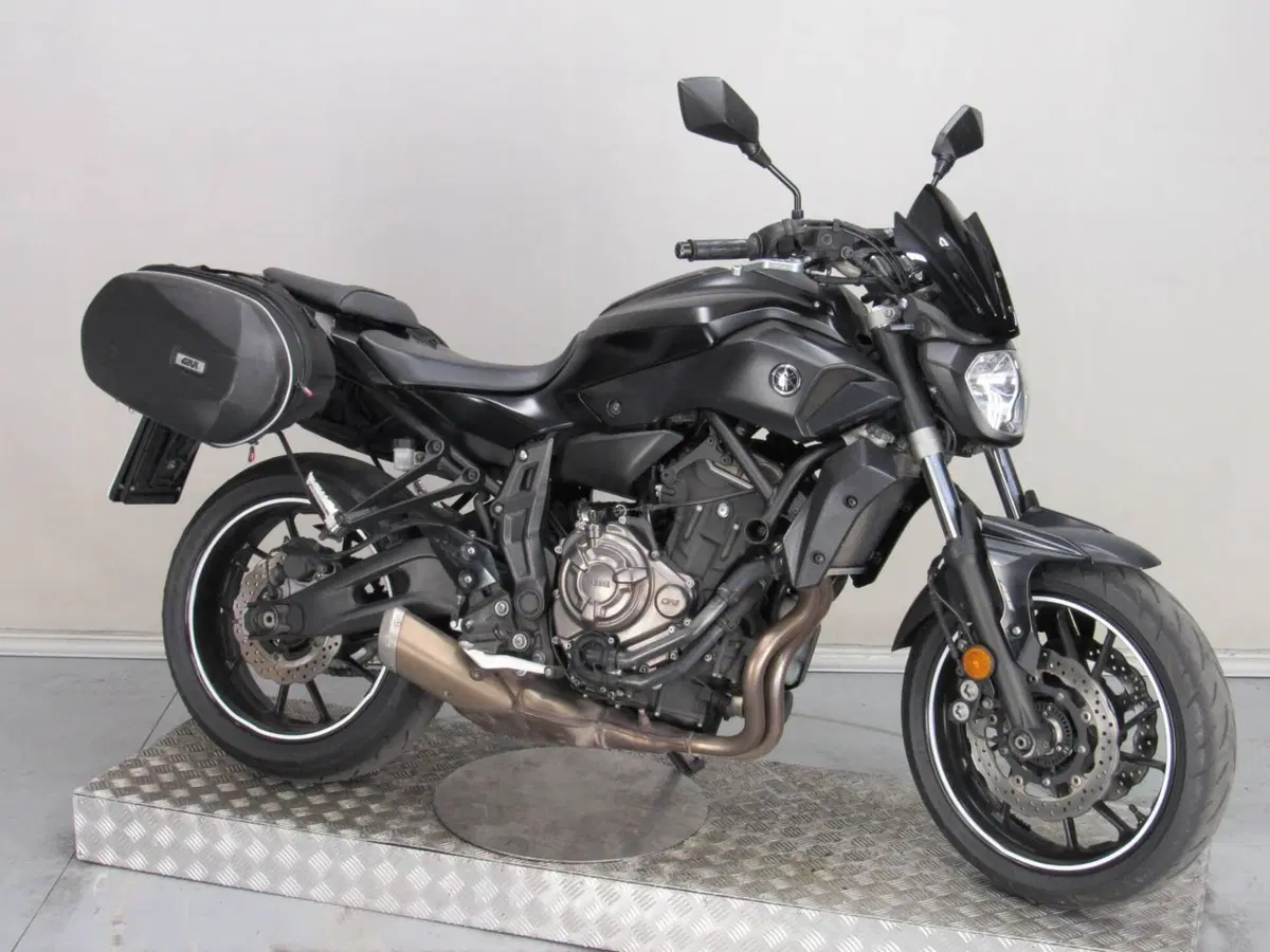 Yamaha MT-07 (2017 - 18) (8)