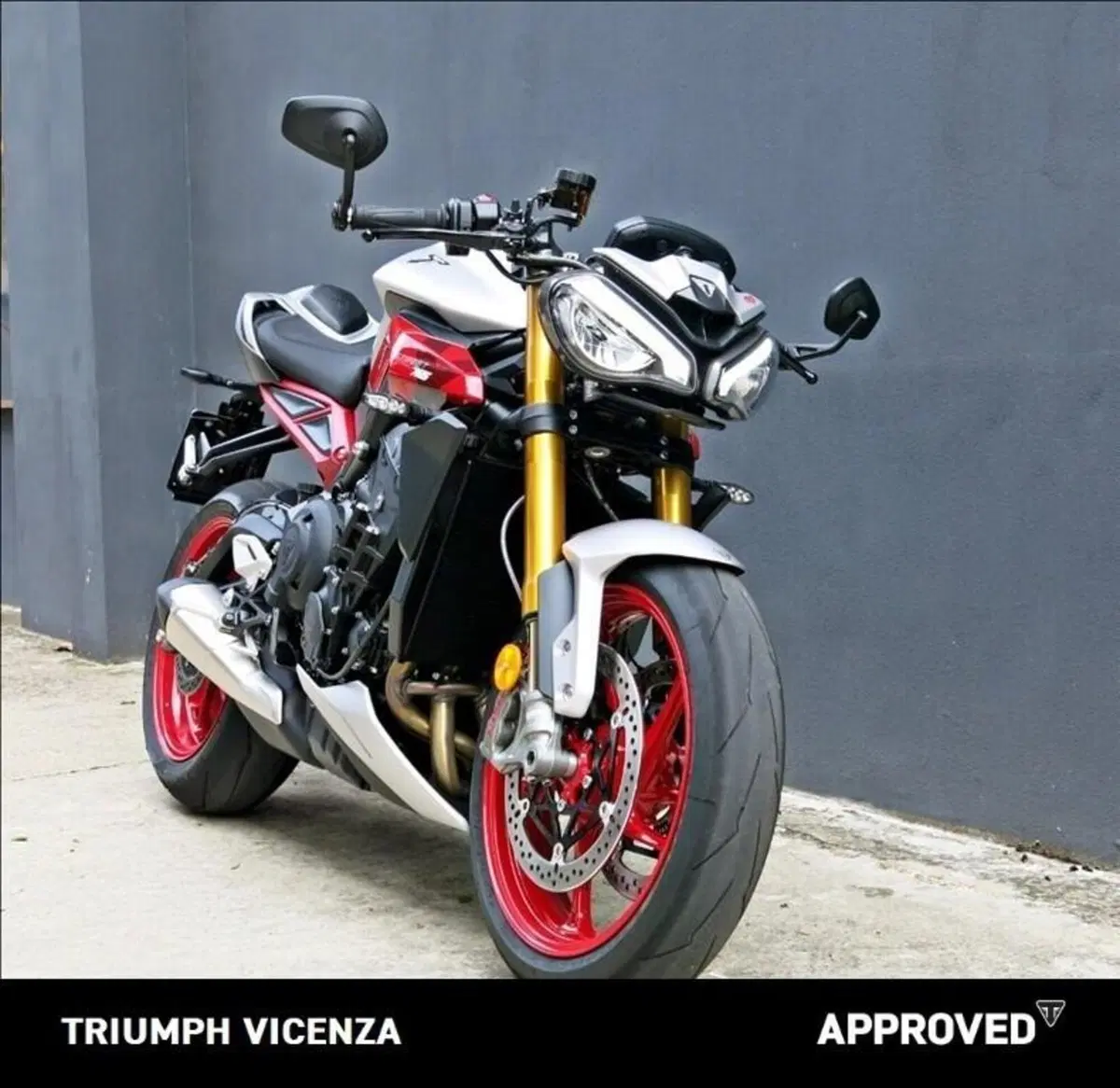 Triumph Street Triple 765 RX (2026) (3)
