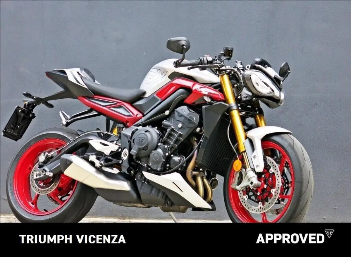 Triumph Street Triple 765 RX (2026) (2)