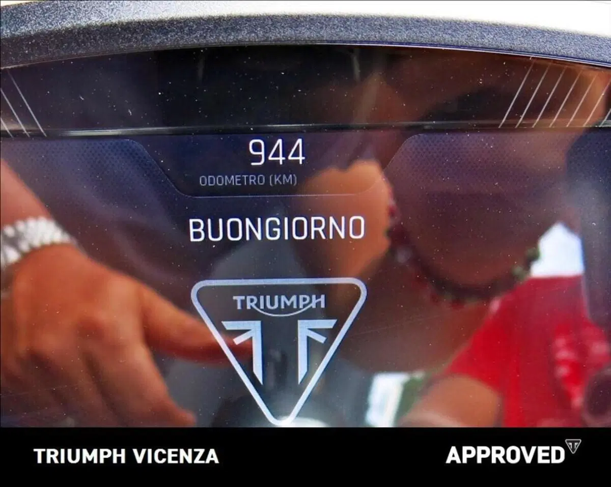 Triumph Street Triple 765 RX (2026) (10)