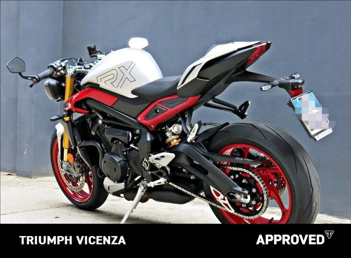 Triumph Street Triple 765 RX (2026) (11)