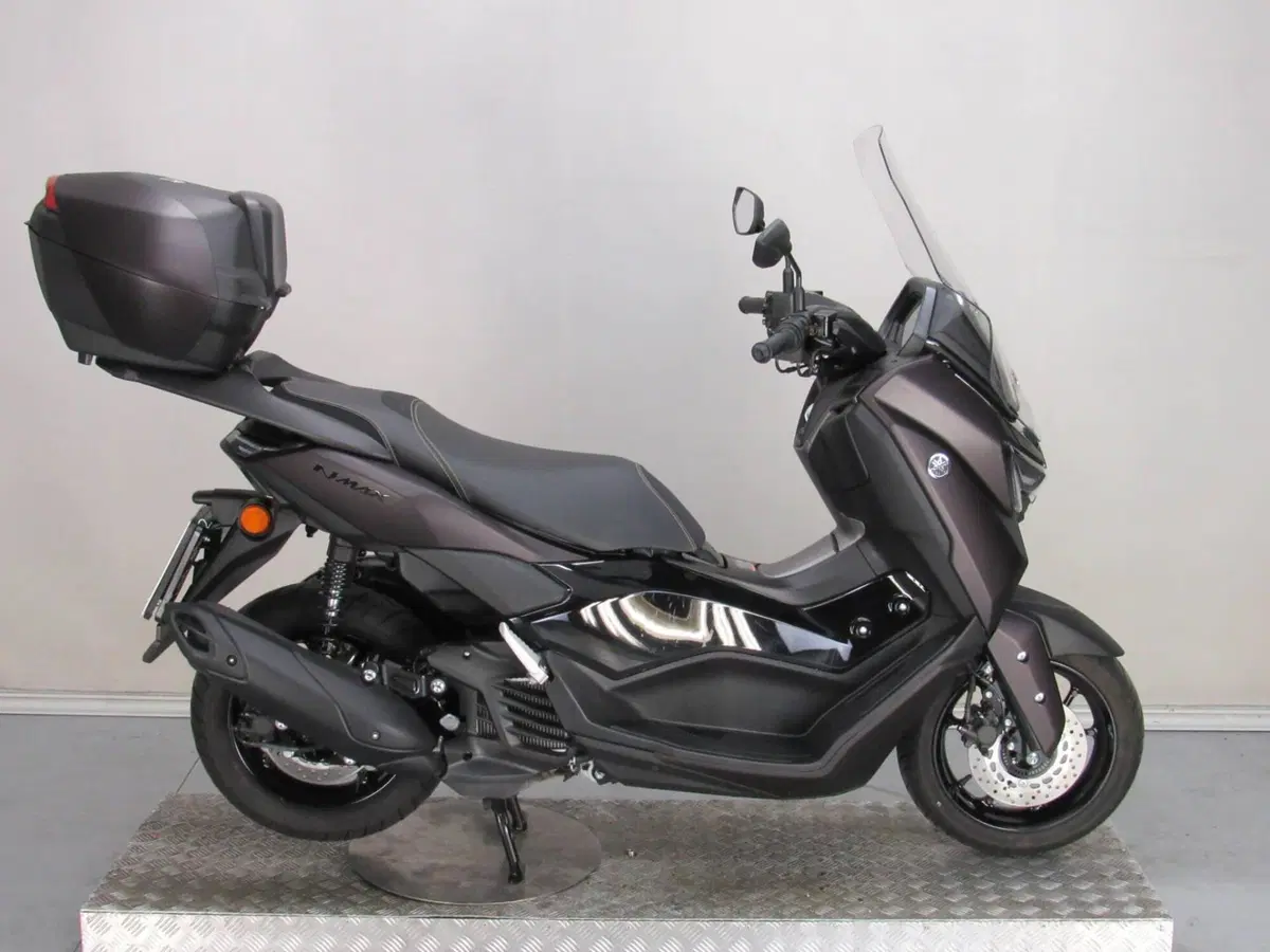 Yamaha N-Max 125 Tech Max (2025 - 26) (2)