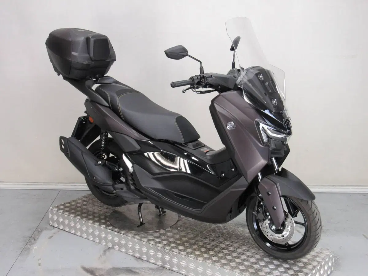 Yamaha N-Max 125 Tech Max (2025 - 26) (3)