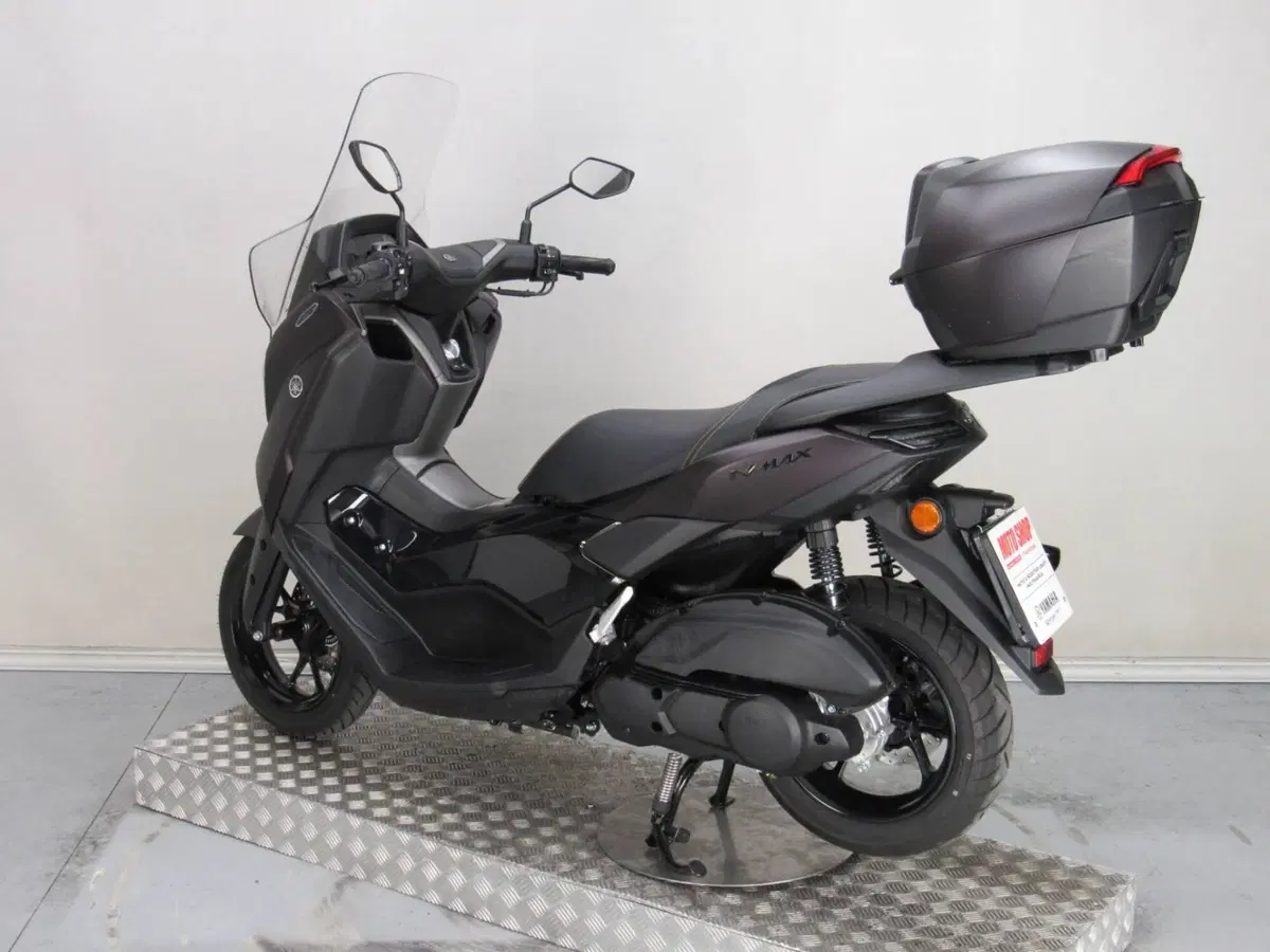 Yamaha N-Max 125 Tech Max (2025 - 26) (6)