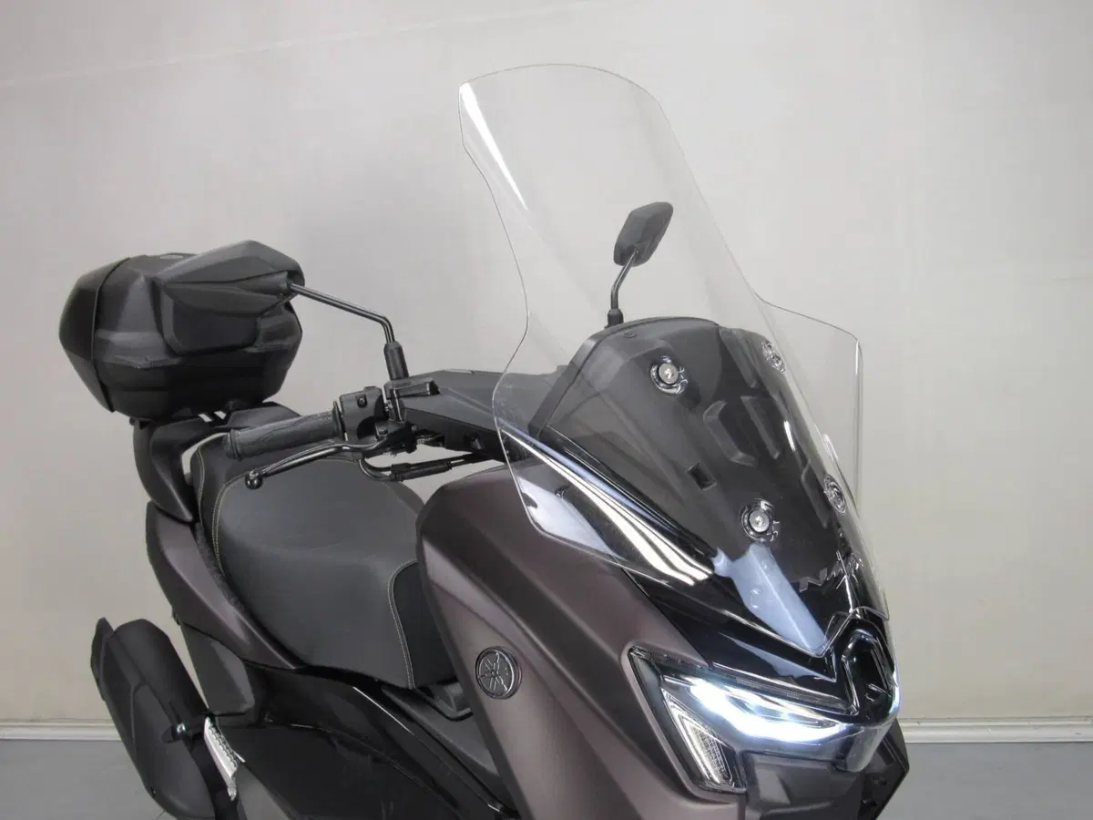 Yamaha N-Max 125 Tech Max (2025 - 26) (10)
