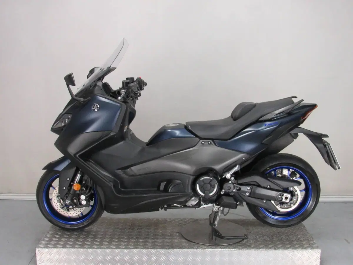 Yamaha T-Max 560 (2022 - 24) (5)
