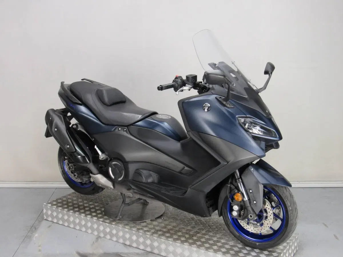 Yamaha T-Max 560 (2022 - 24) (9)