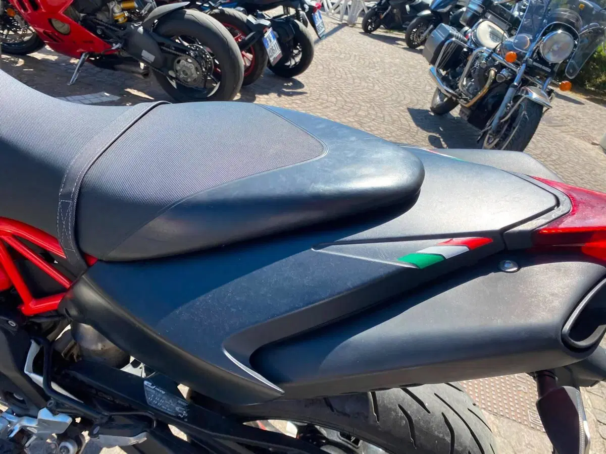 Aprilia Dorsoduro 900 (2017 - 20) (5)