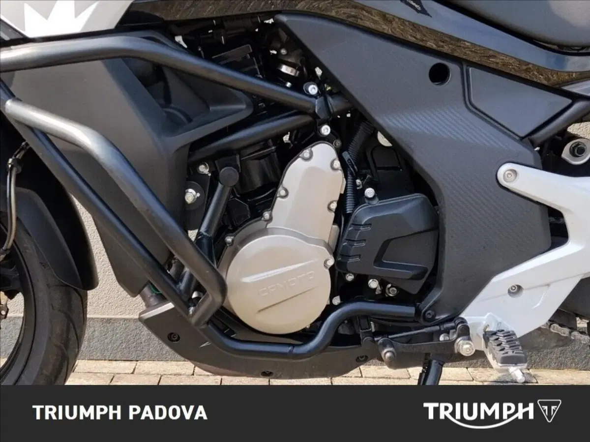 CFMOTO 650MT (2021 - 24) (8)