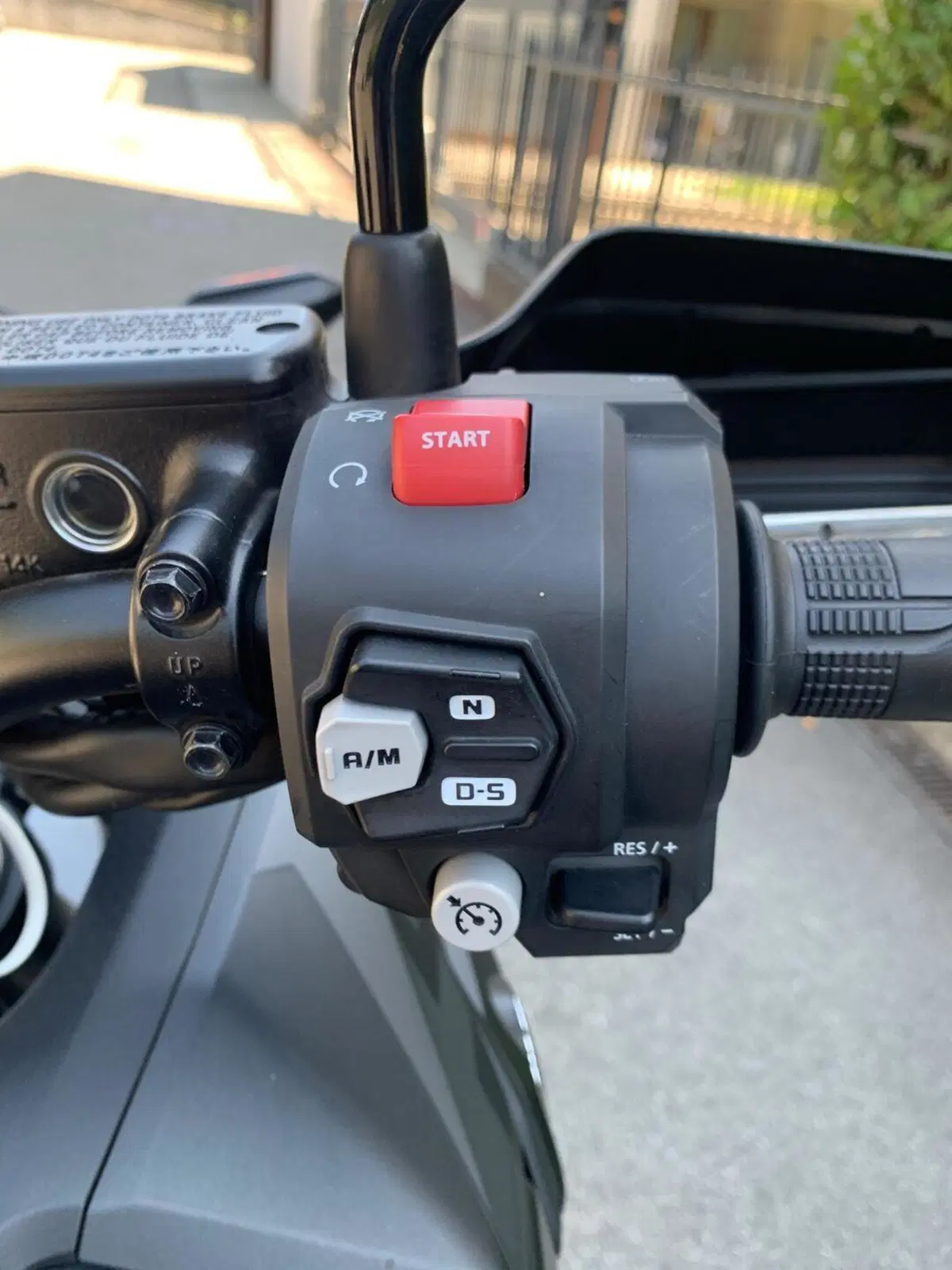 Honda Africa Twin CRF 1100L DCT (2022 - 23) (6)