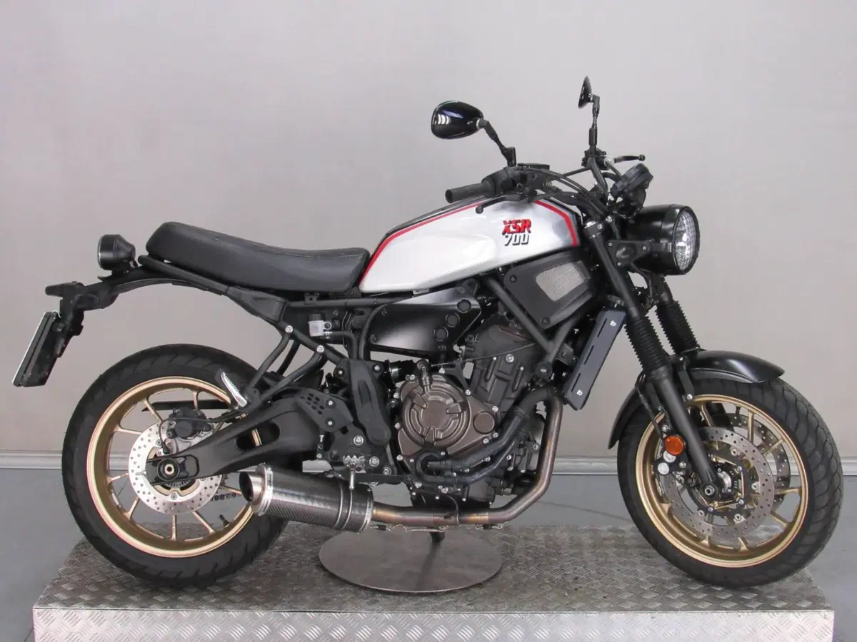Yamaha XSR 700 XTribute (2022 - 24) (2)