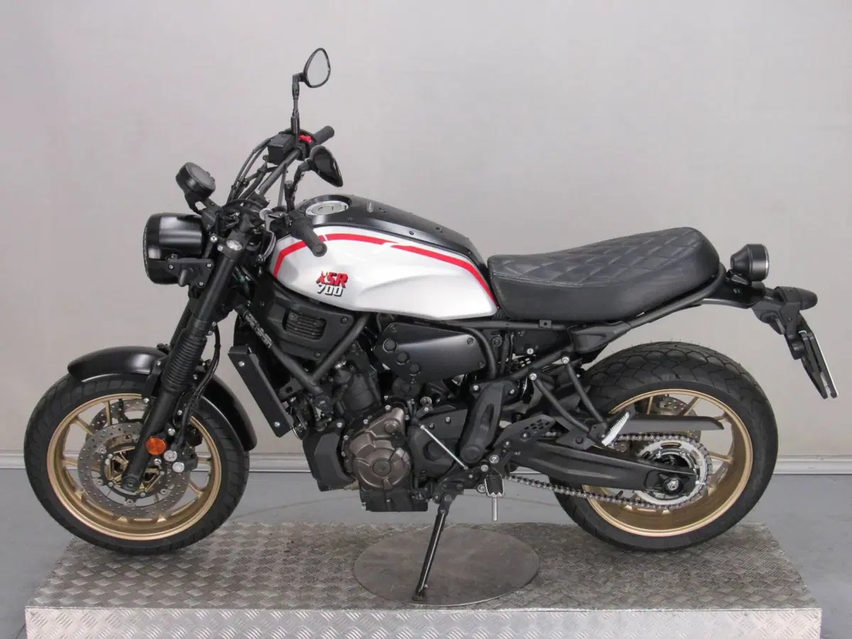 Yamaha XSR 700 XTribute (2022 - 24) (5)