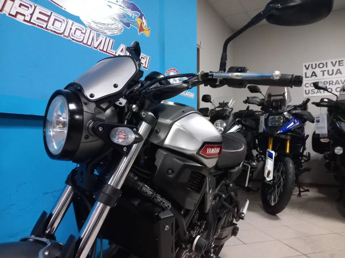 Yamaha XSR 700 ABS (2016 - 20) (8)