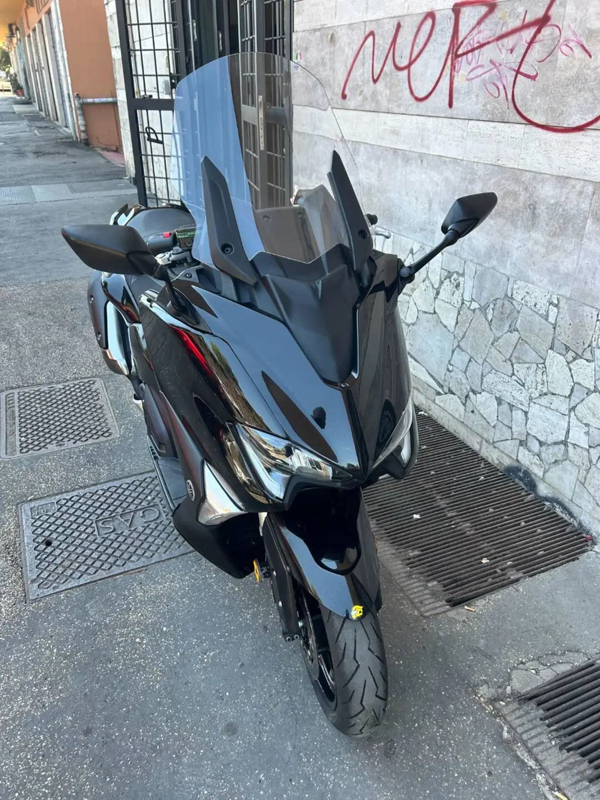 Yamaha T-Max 530 (2017 - 19) (4)