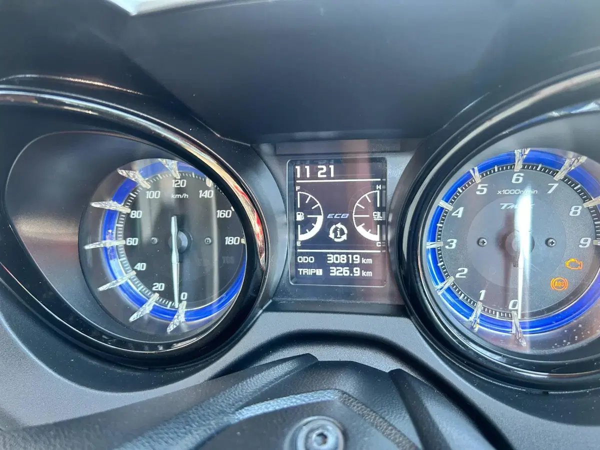 Yamaha T-Max 530 (2017 - 19) (9)