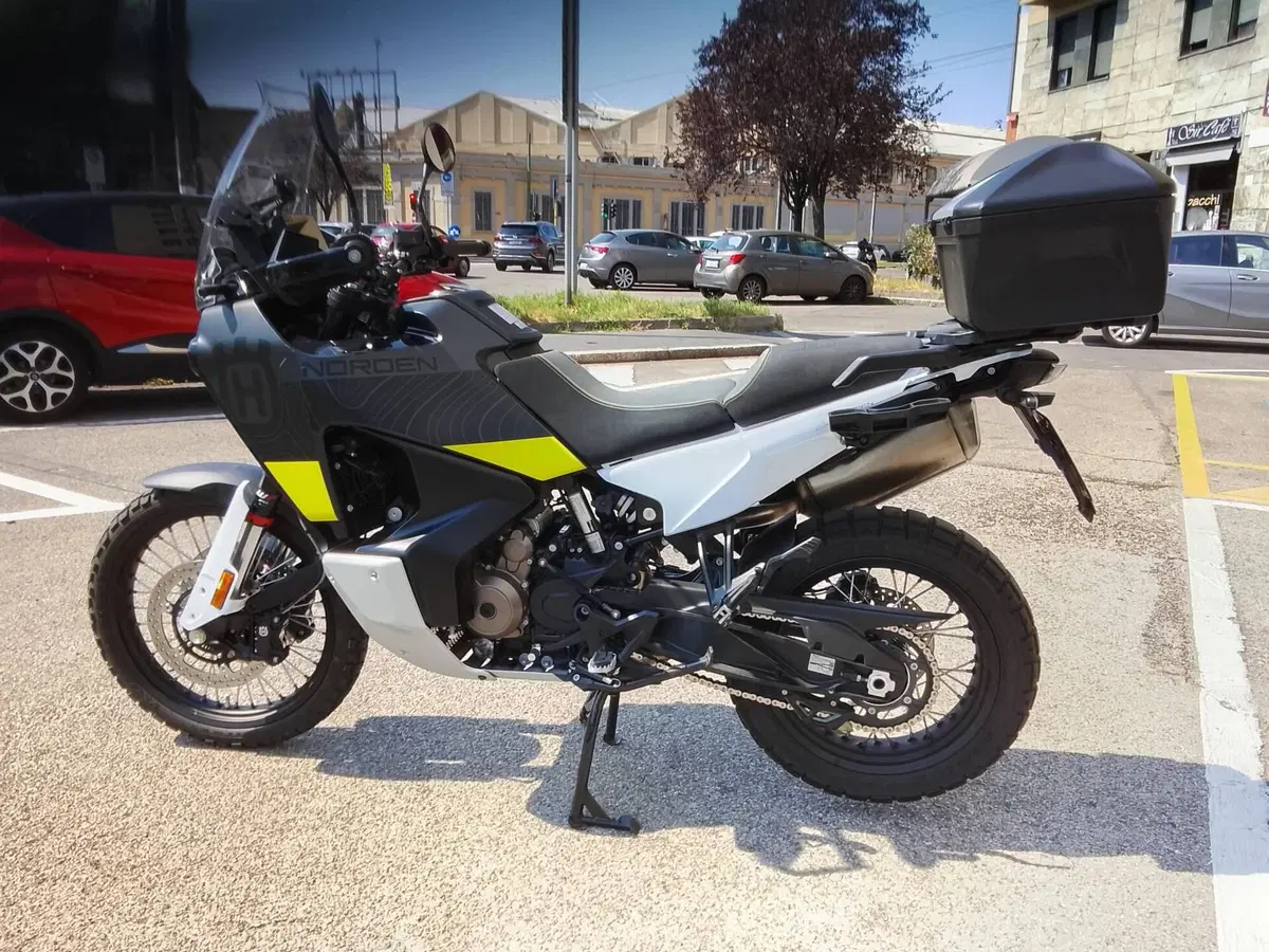 Husqvarna Norden 901 (2022 - 26) (4)