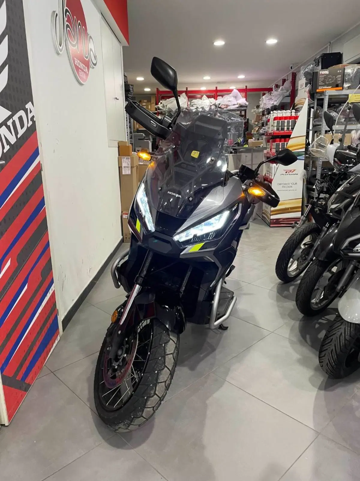 Honda X-ADV 750 DCT (2021 - 24) (3)