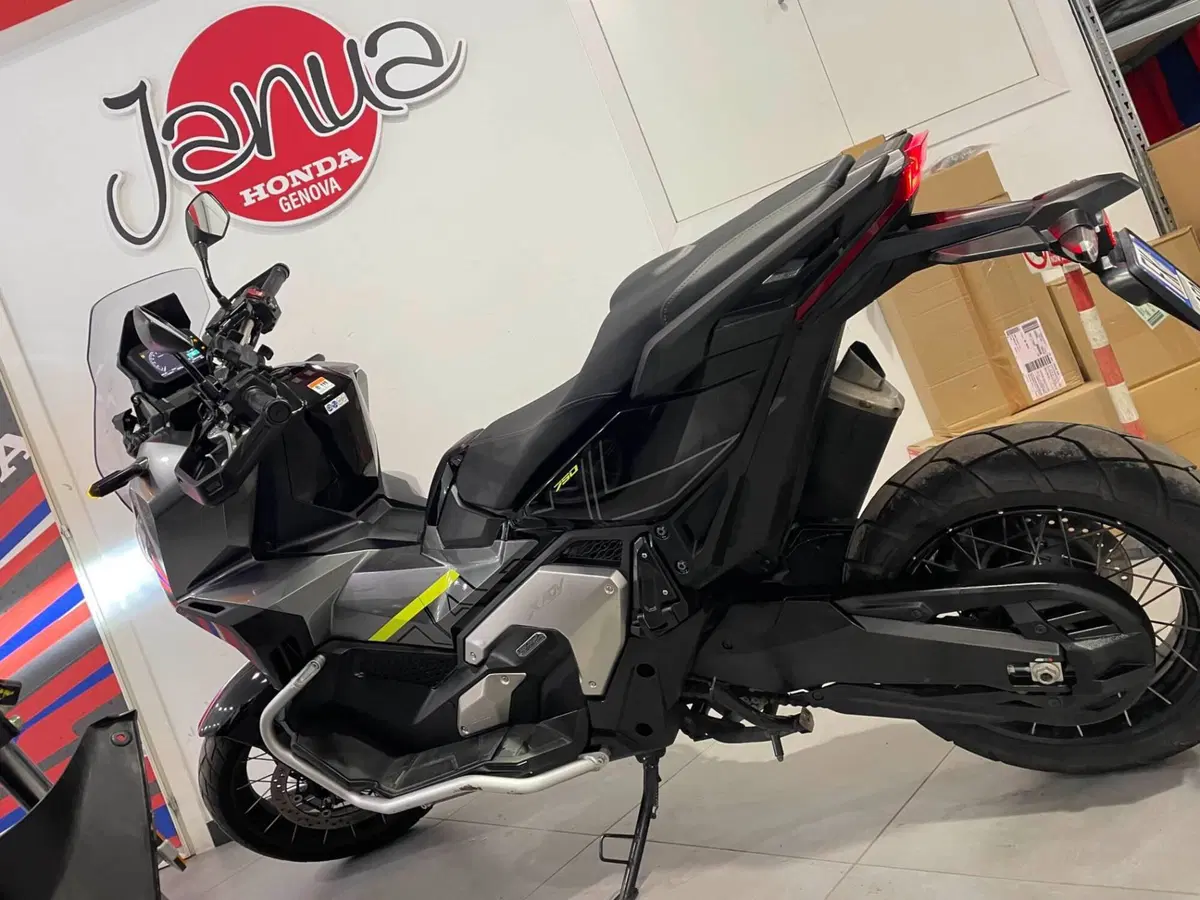 Honda X-ADV 750 DCT (2021 - 24) (4)