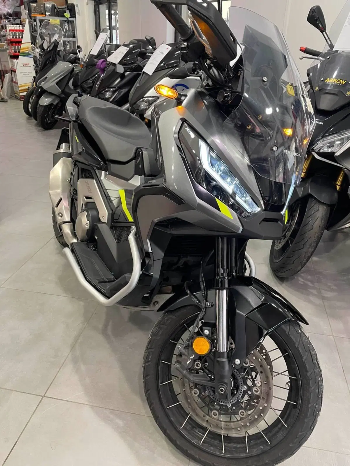 Honda X-ADV 750 DCT (2021 - 24) (8)
