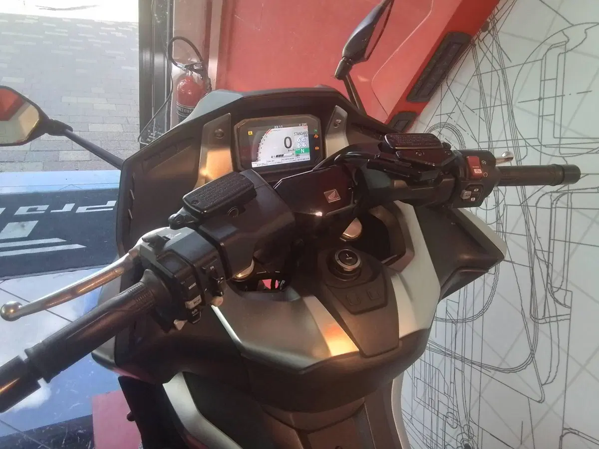 Honda Forza 750 DCT (2021 - 24) (3)