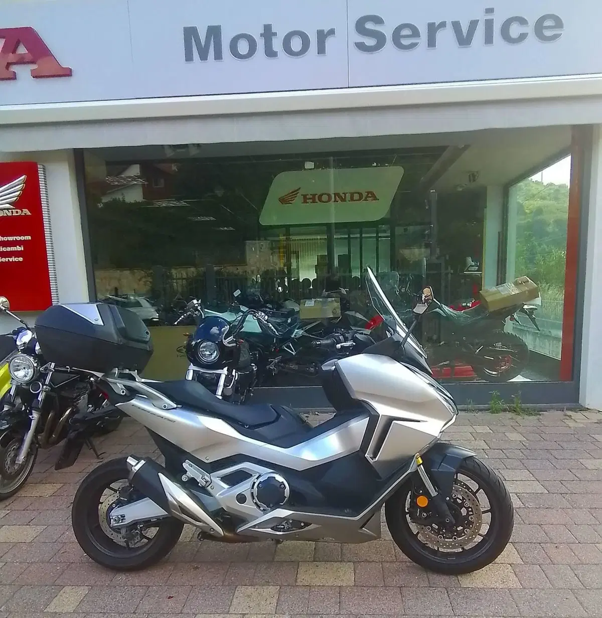 Honda Forza 750 DCT (2021 - 24) (9)