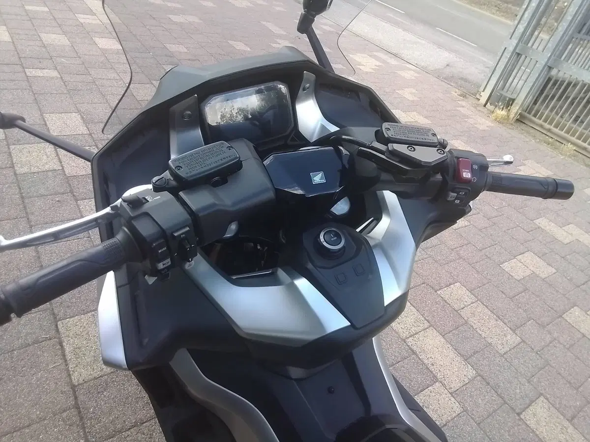Honda Forza 750 DCT (2021 - 24) (17)