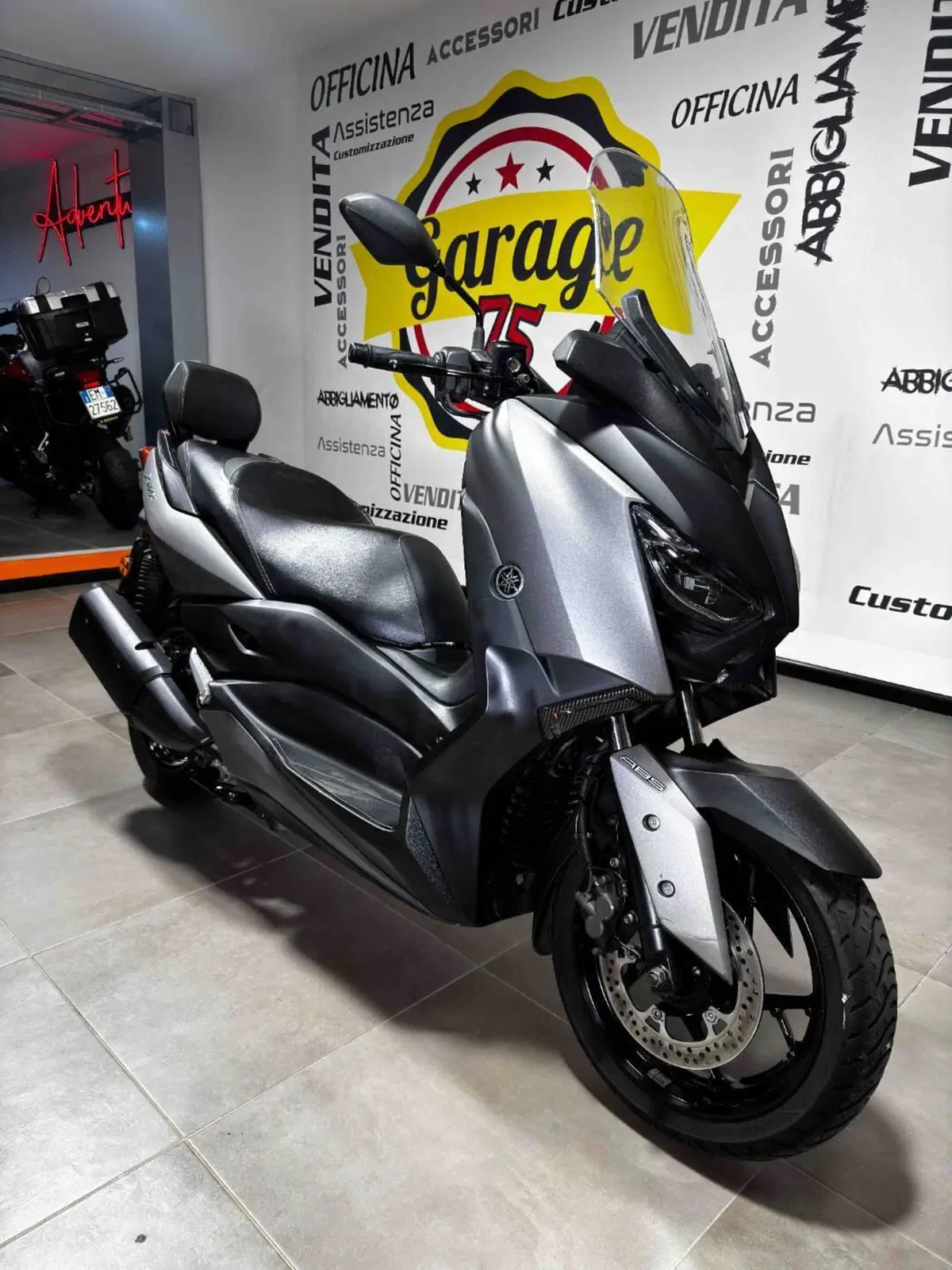 Yamaha X-Max 300 ABS (2017 - 20) (2)