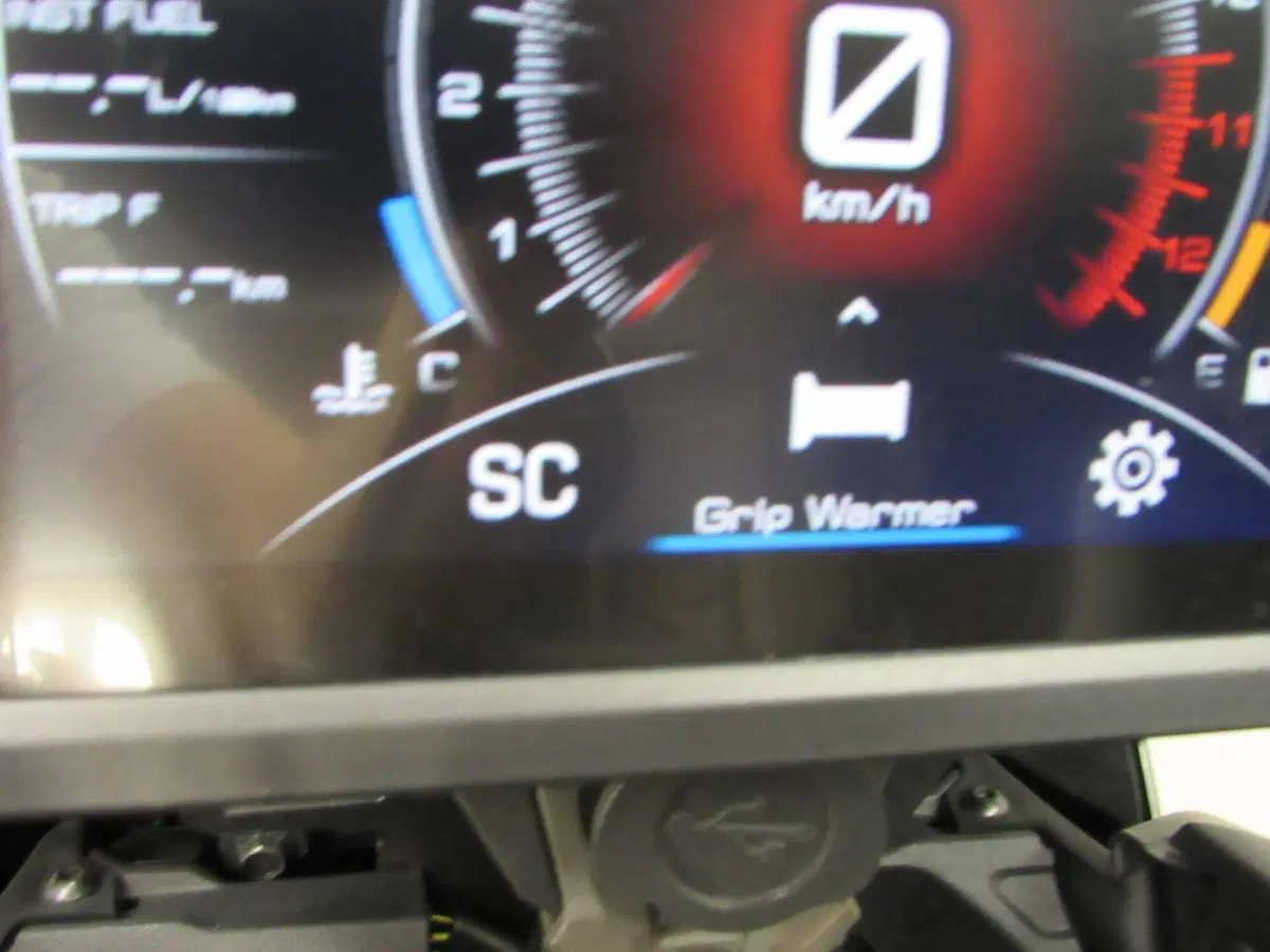 Yamaha Tracer 9 GT+ (2023 - 24) (16)