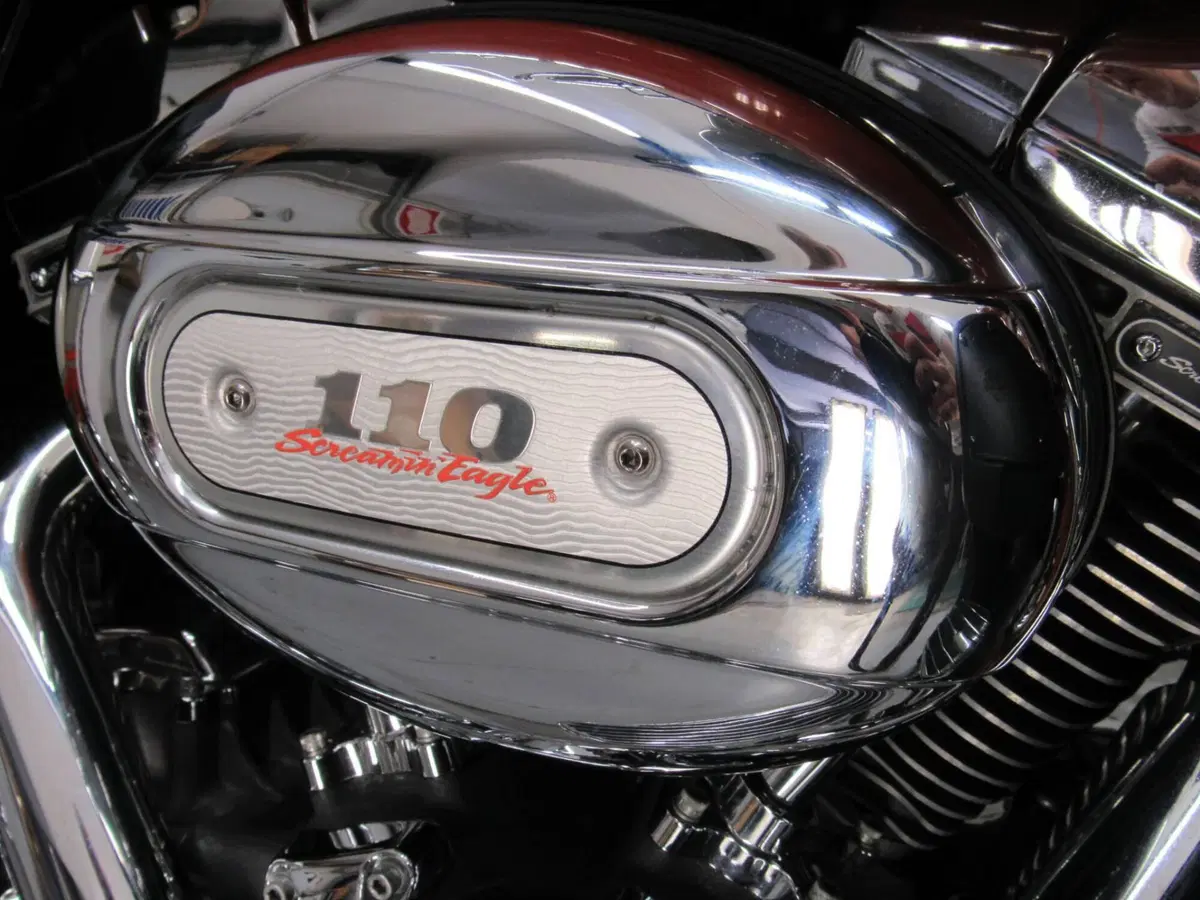 Harley-Davidson 1800 Electra Glide Ultra Classic (2009 - 11) - FLHTCUSE (10)