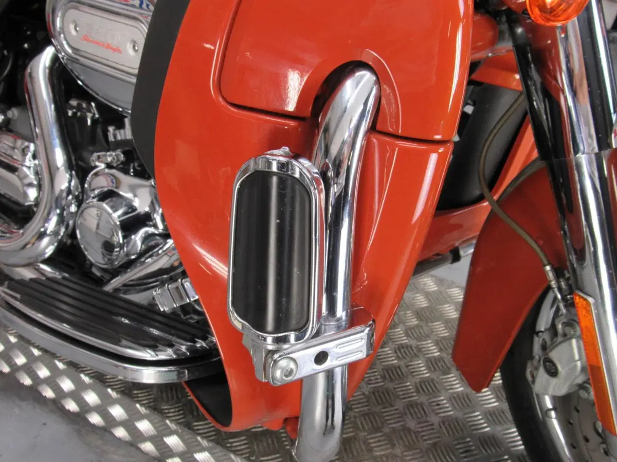 Harley-Davidson 1800 Electra Glide Ultra Classic (2009 - 11) - FLHTCUSE (15)