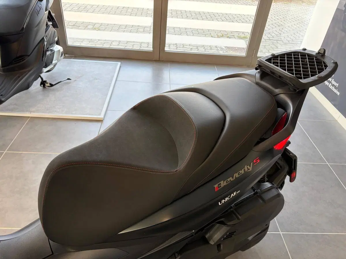 Piaggio Beverly 400 S ABS-ASR (2021 - 24) (10)