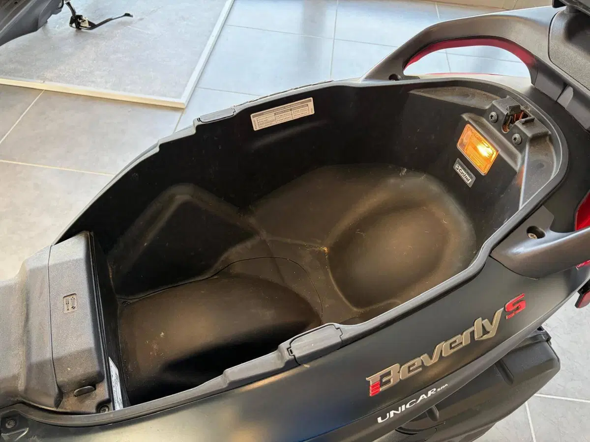 Piaggio Beverly 400 S ABS-ASR (2021 - 24) (11)