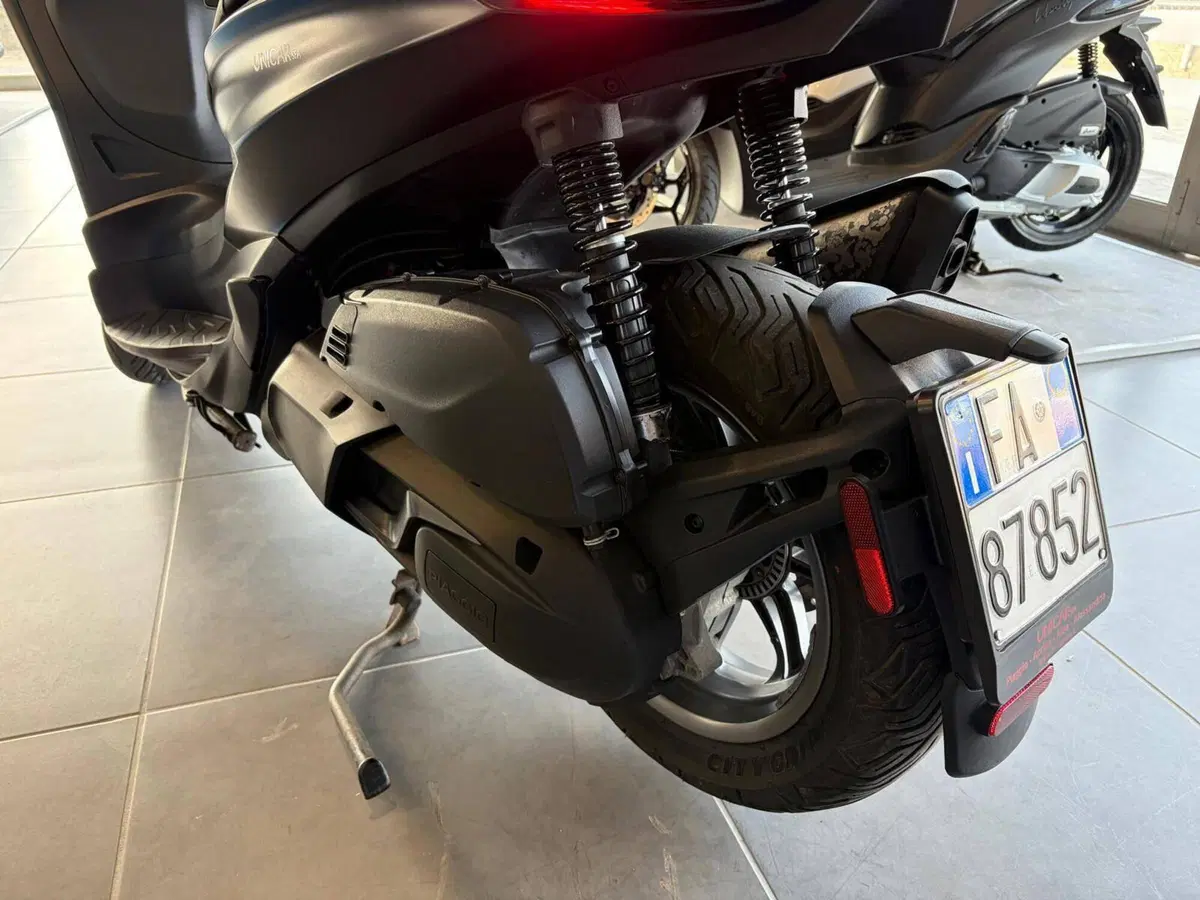 Piaggio Beverly 400 S ABS-ASR (2021 - 24) (14)