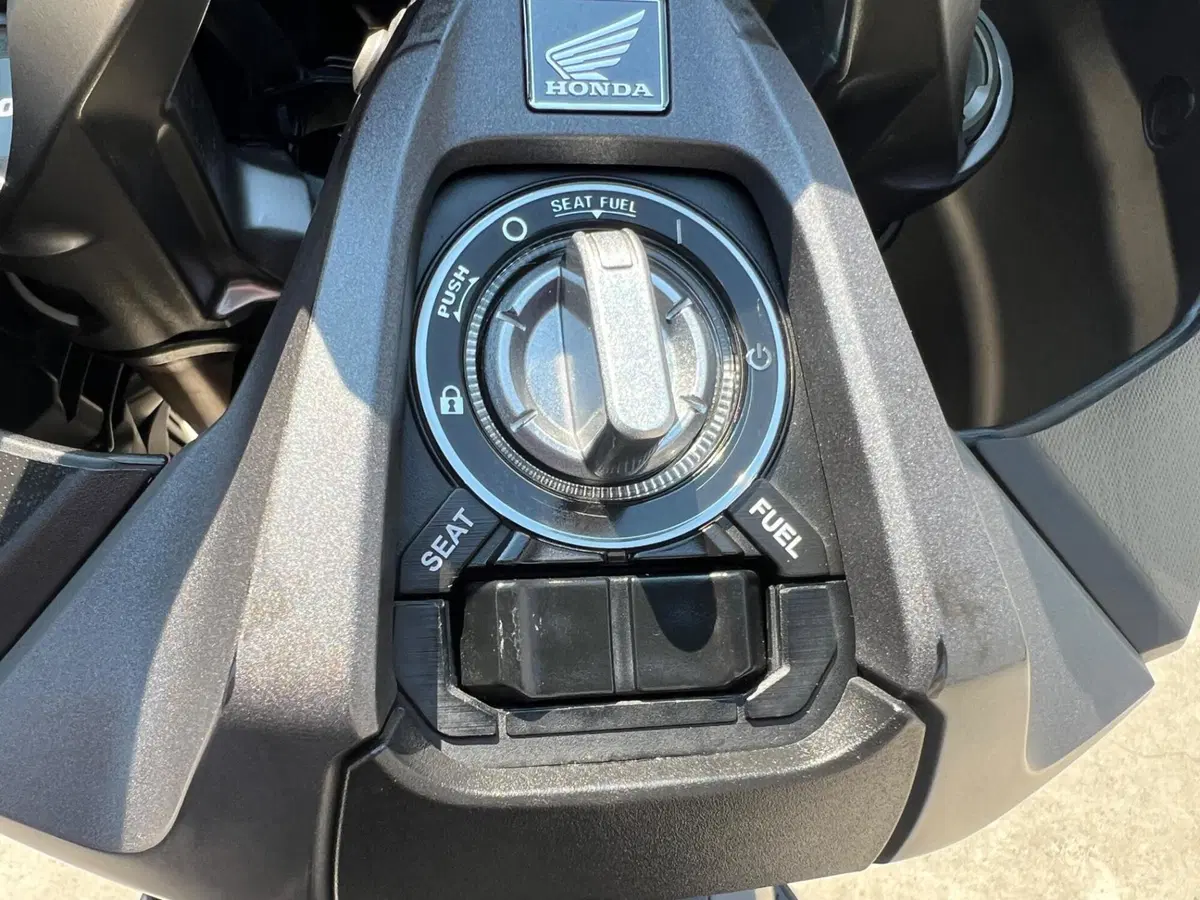 Honda ADV 350 (2022 - 24) (15)