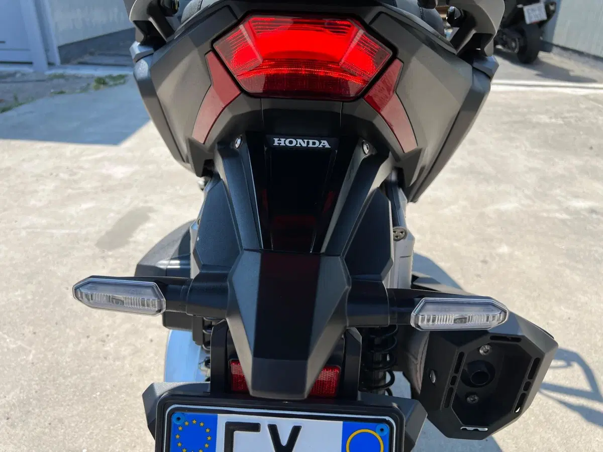 Honda ADV 350 (2022 - 24) (16)