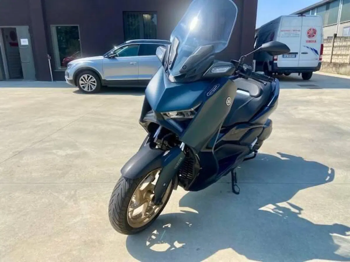Yamaha X-Max 300 Tech Max (2021 - 24) (2)