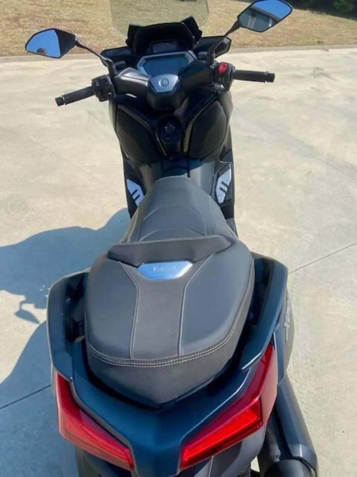Yamaha X-Max 300 Tech Max (2021 - 24) (7)